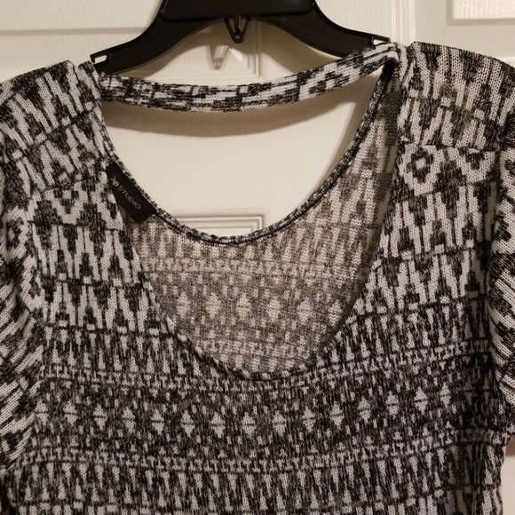 AB Studio Top - Picture 2 of 8